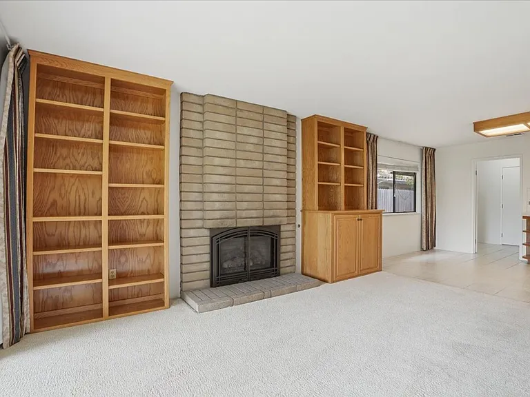 654 Jerome St — Photo 19