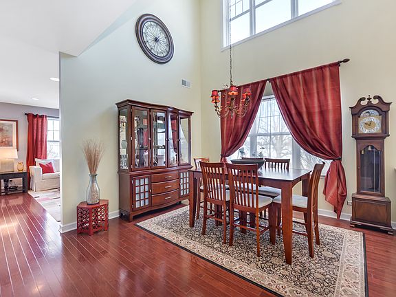 4th image of 2855 Glacier Way Unit D