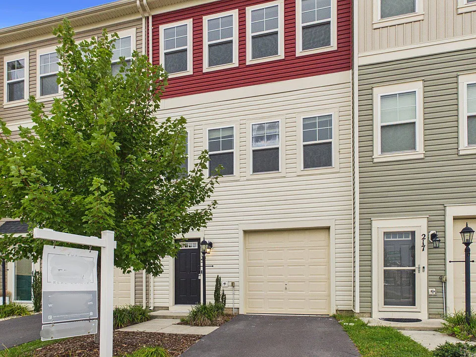 215 Starry Way Dr