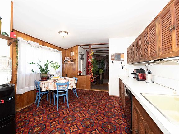 5th image of 7 Clover Ln