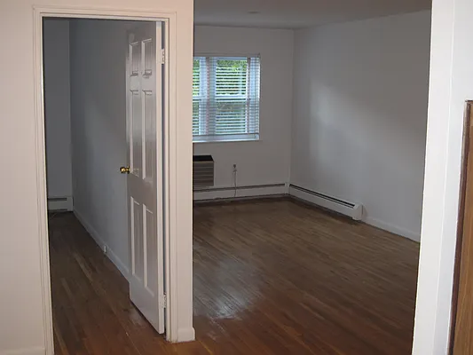 Rented by 18 REALTY | media 25