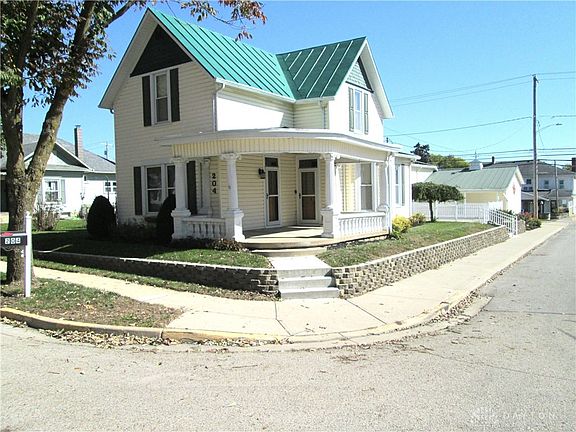 2nd image of 204 N Main St