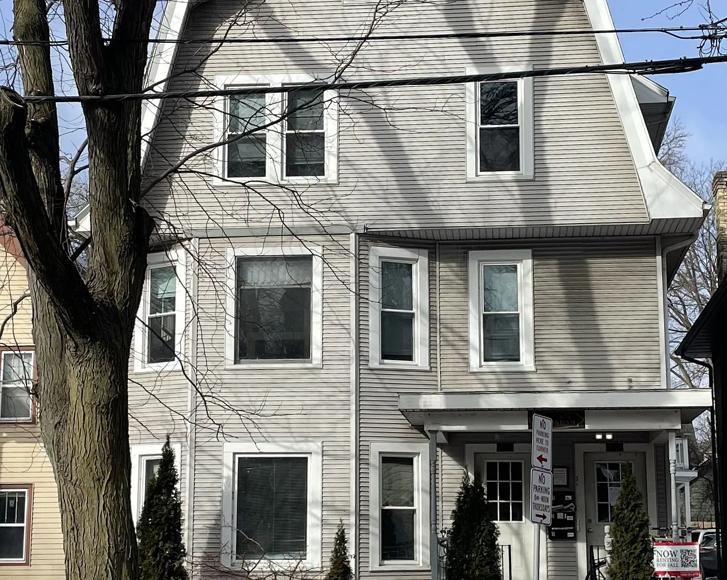 3 bed, 1355 sqft, $1,895 — Photo 1