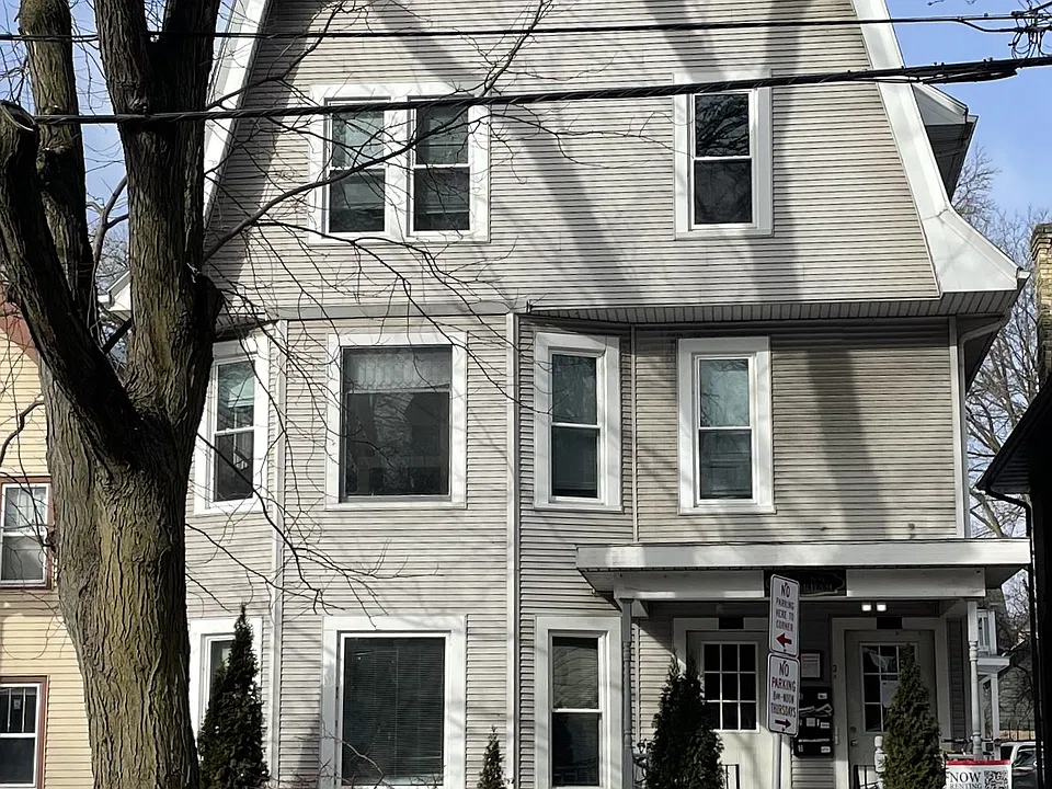 832 E Gorham St #1