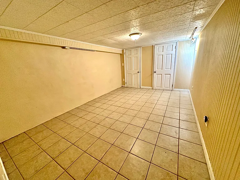 139 Spooks Branch Rd — Photo 8