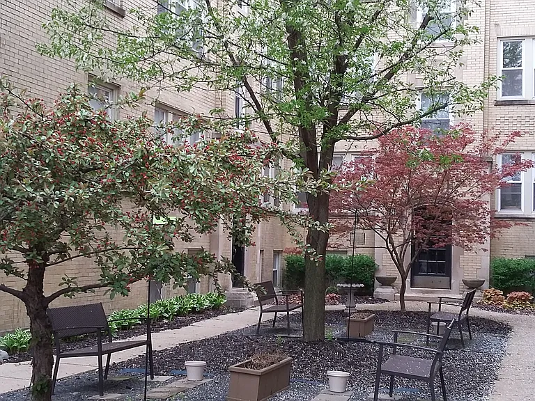 3414 W Foster Ave #3B — Photo 1