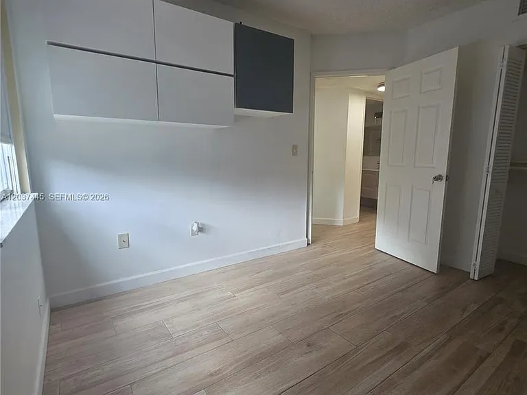 15711 SW 137th Ave #101 — Photo 7