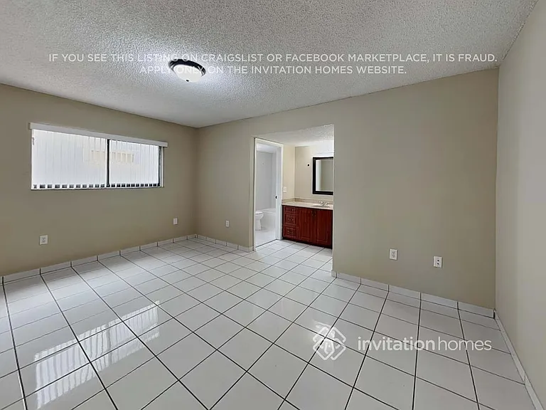 12748 NW 102nd Ave — Photo 10