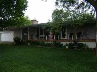 455 1st St, Jesup, IA 50648