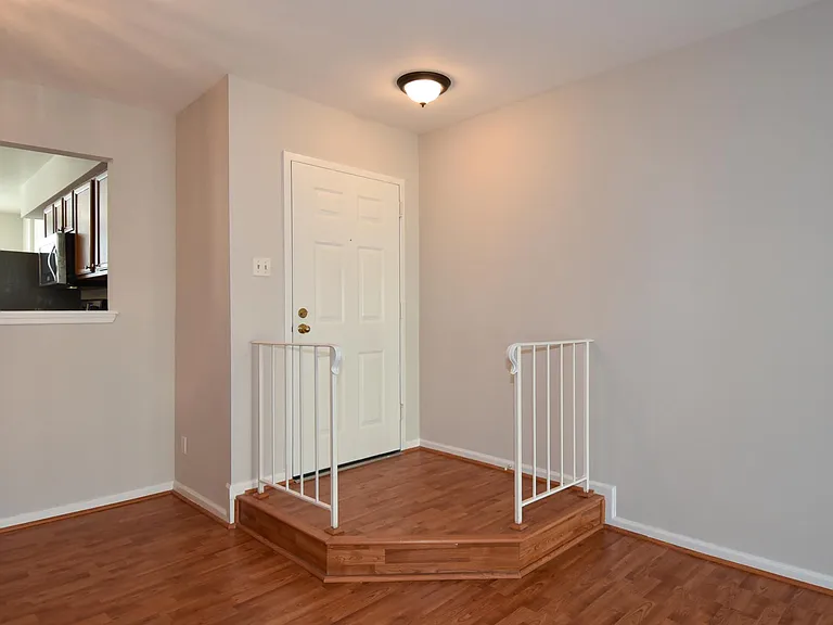 25 Pickering Ct #2 — Photo 5