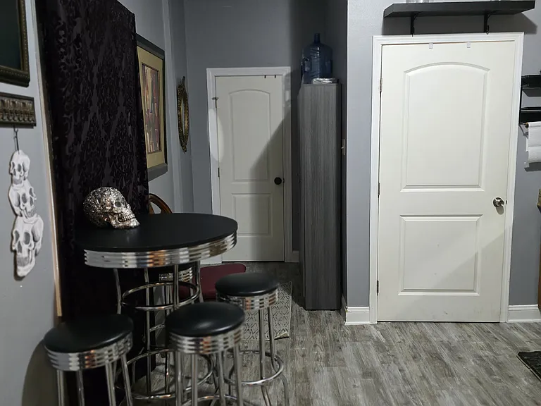 2 large pantries for food storage