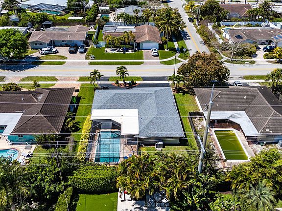 2nd image of 1110 SW 9th Avenue