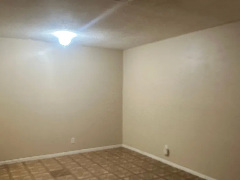 425 N Lamb Blvd #G — Photo 18
