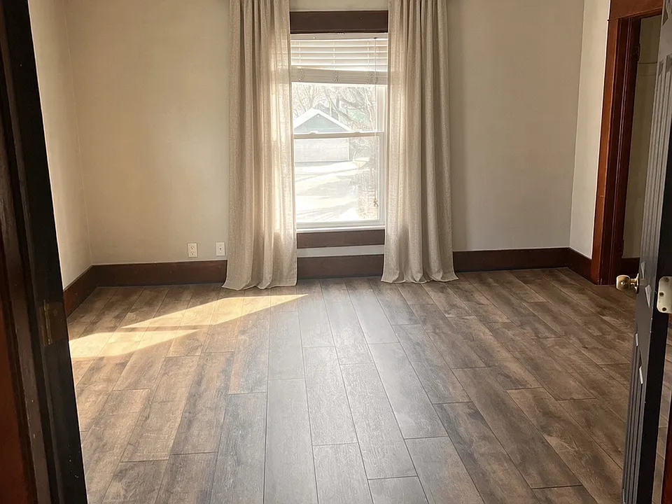 402 1/2 W Ashland Ave #1/2