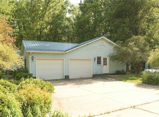 3464 Wood Rd, Madison, OH 44057