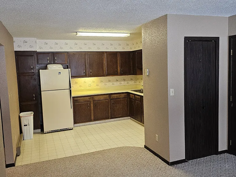 407 S Madison St #4 — Photo 4