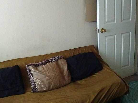 3rd image of 4300 N Lamont St APT 295