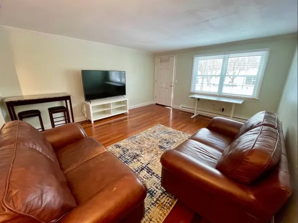 125 Cricket Brk #125, Dover, NH 03820