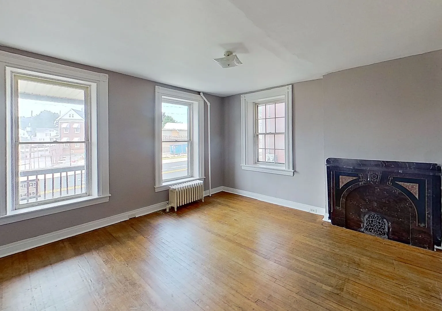 3 Bedroom Apartment in Hanover — Photo 3