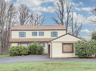 16 Lancaster Dr, Suffern, NY 10901