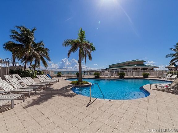 5th image of 16699 Collins Ave APT 2304