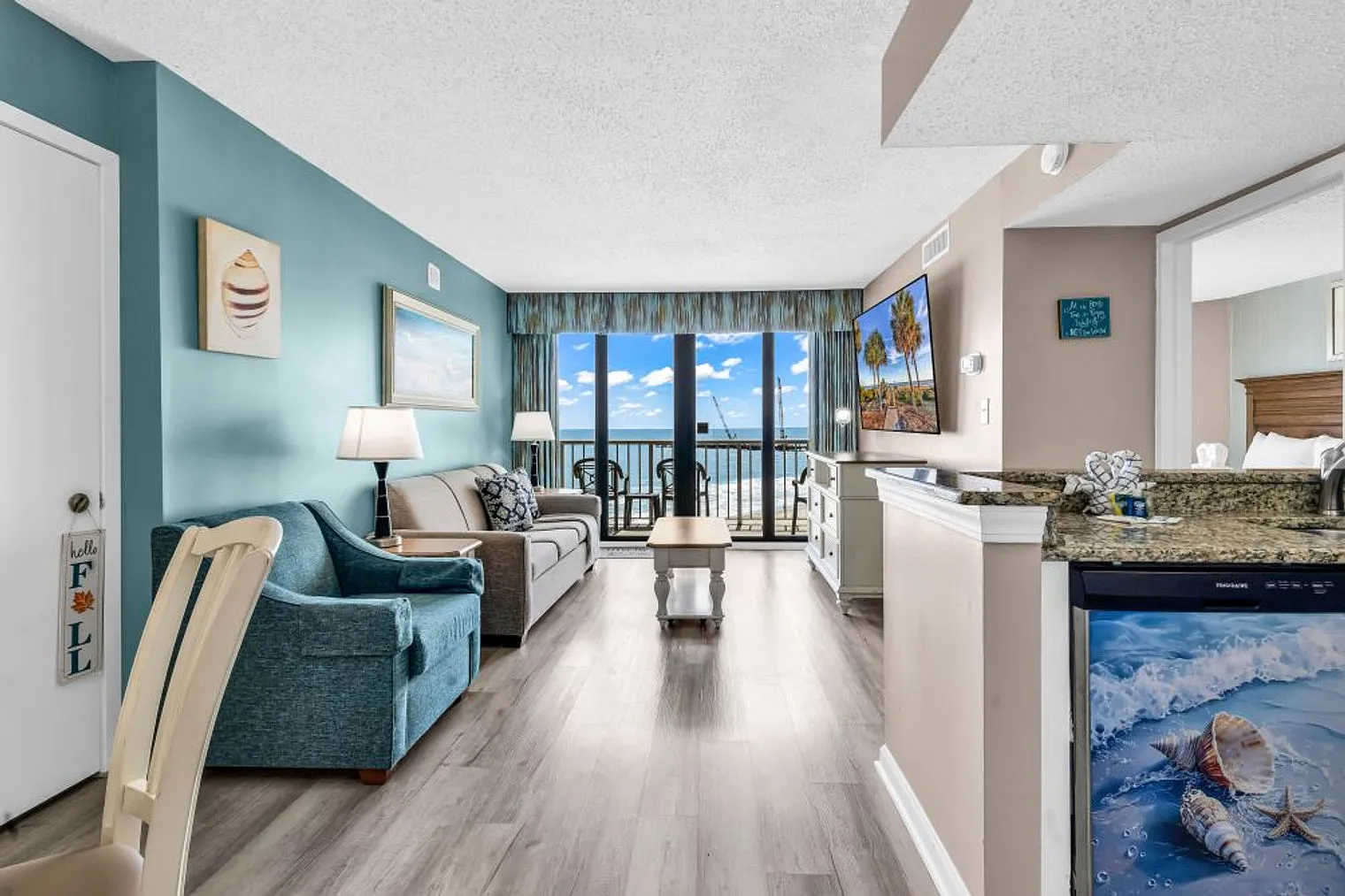 1 bed, 1.0 bath, 699 sqft, $2,924 — Photo 2