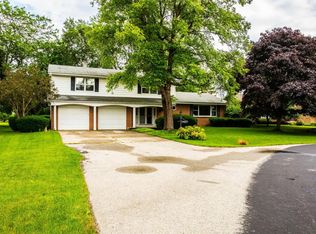 11 Greenwood Ct, Racine, WI 53402