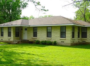400 Pegram St, Holland, TX 76534