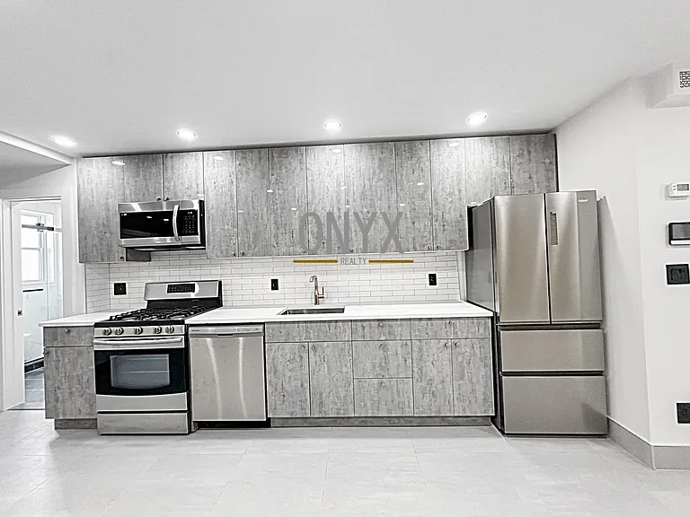 6084 Catalpa Ave #B — Photo 8