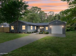 11 Wildwood Road, Ridge, NY 11961