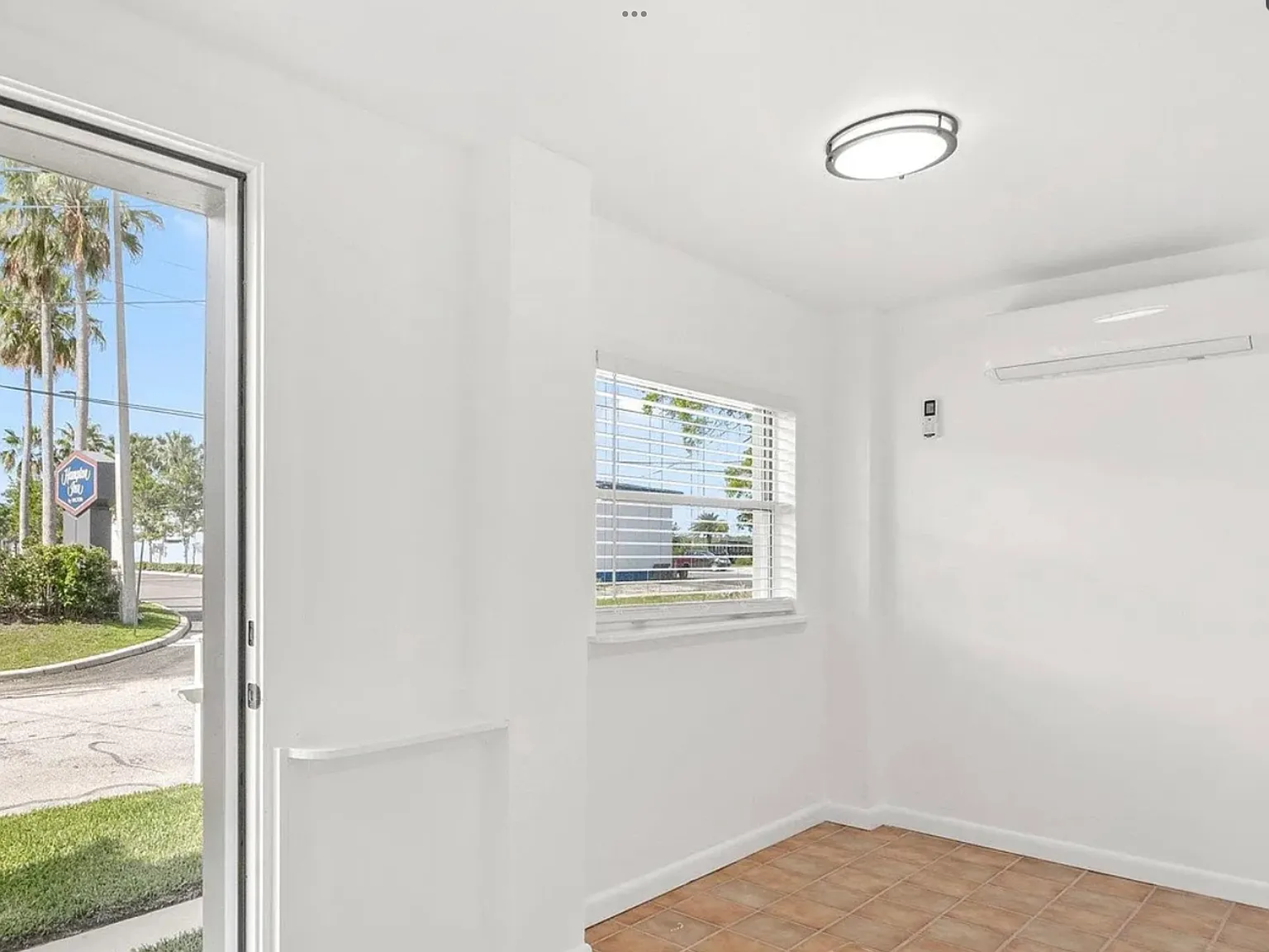 28 Sebastian Ave — Photo 4