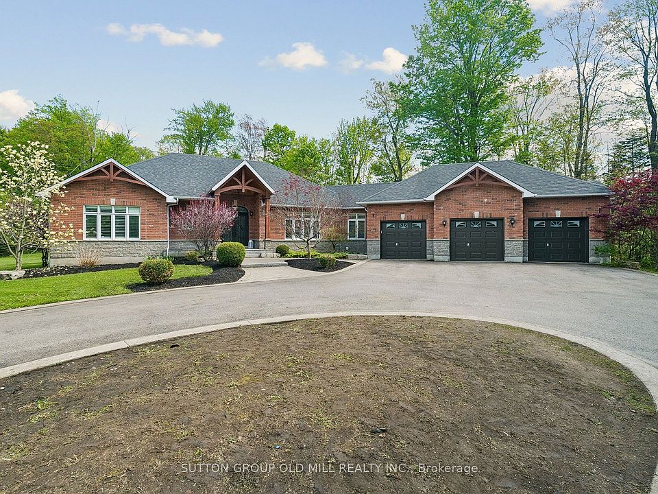 1st image of 7 Rolling Meadow Dr