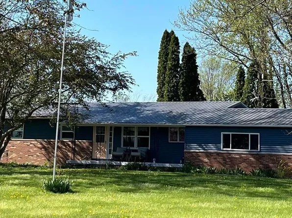 598 W Burnside Rd, Fostoria, MI 48435