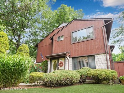 87 Stone Ln, Staten Island, NY, 10314