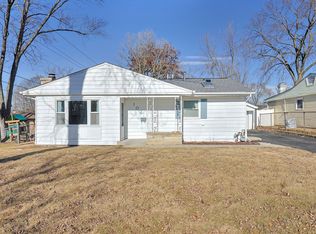 102 Hook Rd, Carpentersville, IL 60110