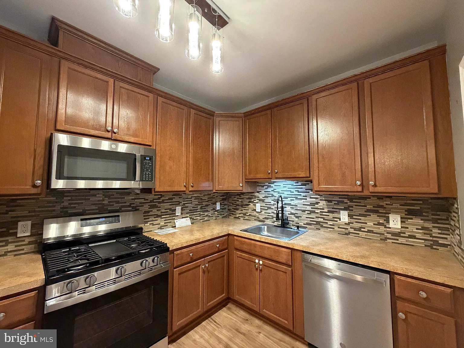 2 bed, 2.0 bath, 1138 sqft, $2,550 — Photo 4