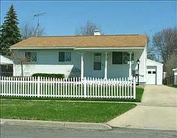 1st image of 1090 Commonwealth Ave