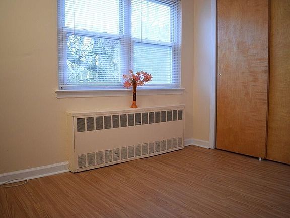 3rd image of 3217 51st St