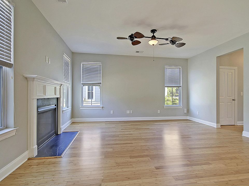 1st image of 5320 Dolphin St
