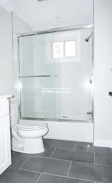 3 bed, $3,300 — Photo 4