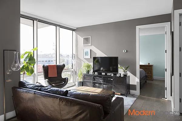 Sold by Modern Spaces | media 12