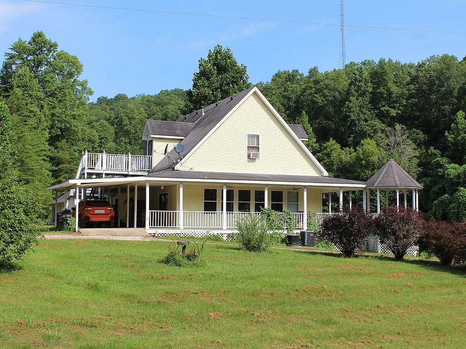 Beautiful east view of the main home as you pull up the driveway