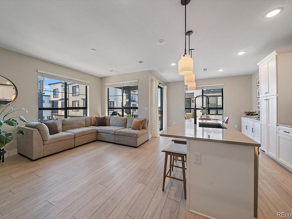 1st image of 2002 S Holly Street #2