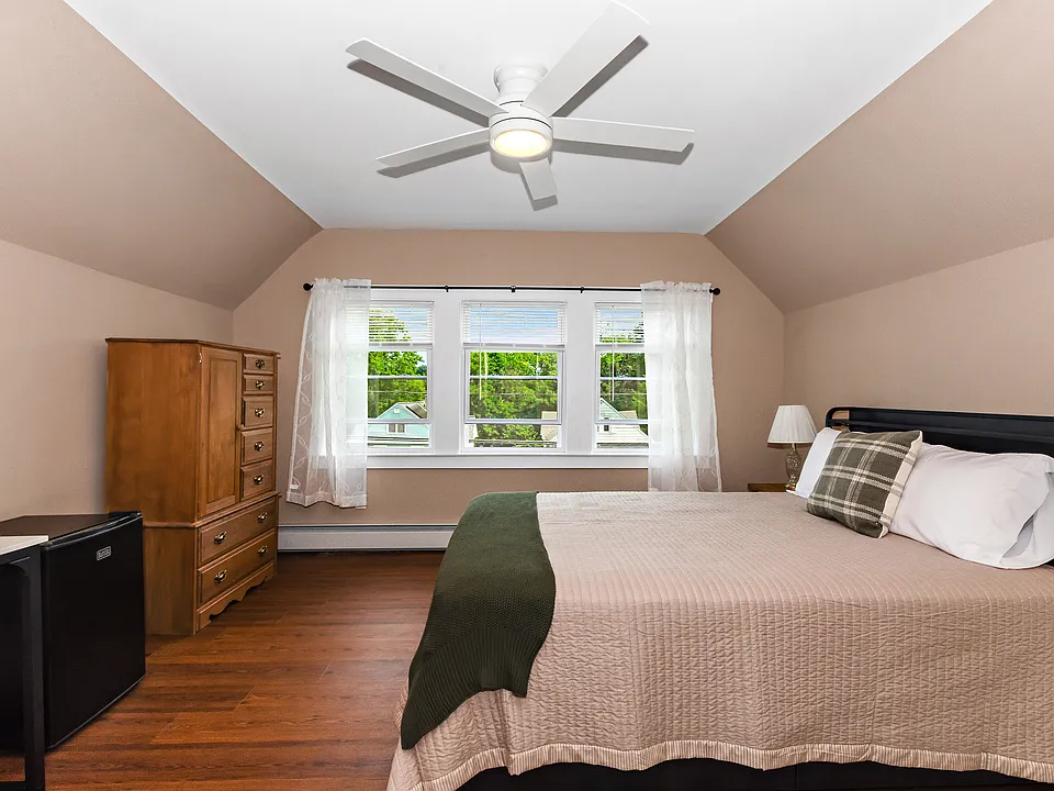 144 Pleasant St #2