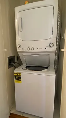 Rented by RELO REDAC INC. | media 11