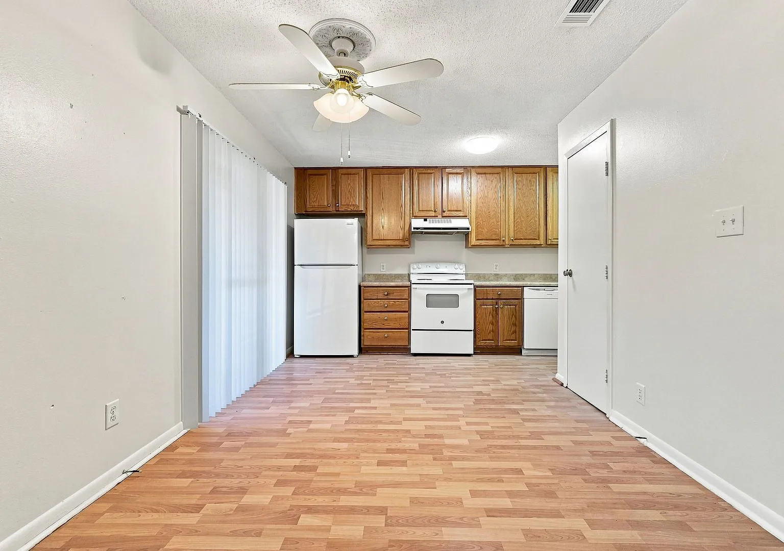 MER-Teresa Village Apartments — Photo 4
