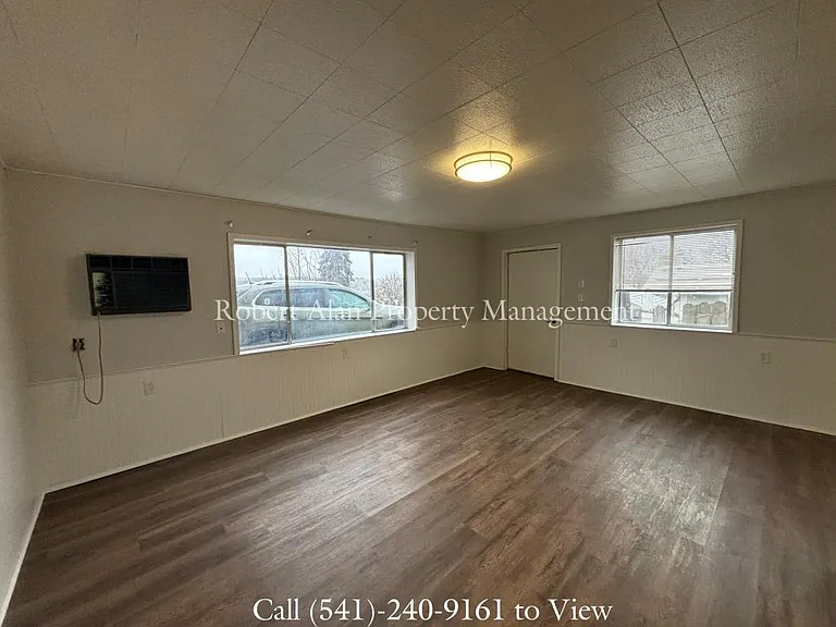 824 SW 7th St #C — Photo 5