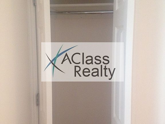 3rd image of 2174 38th St #2B