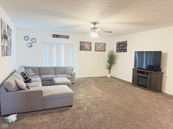 3rd image of 4650 Darla Ct