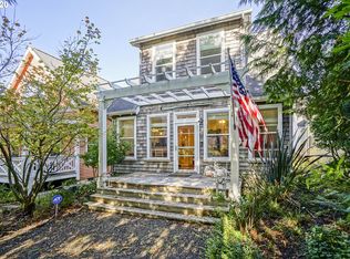 81 Oceanview St, Depoe Bay, OR 97341